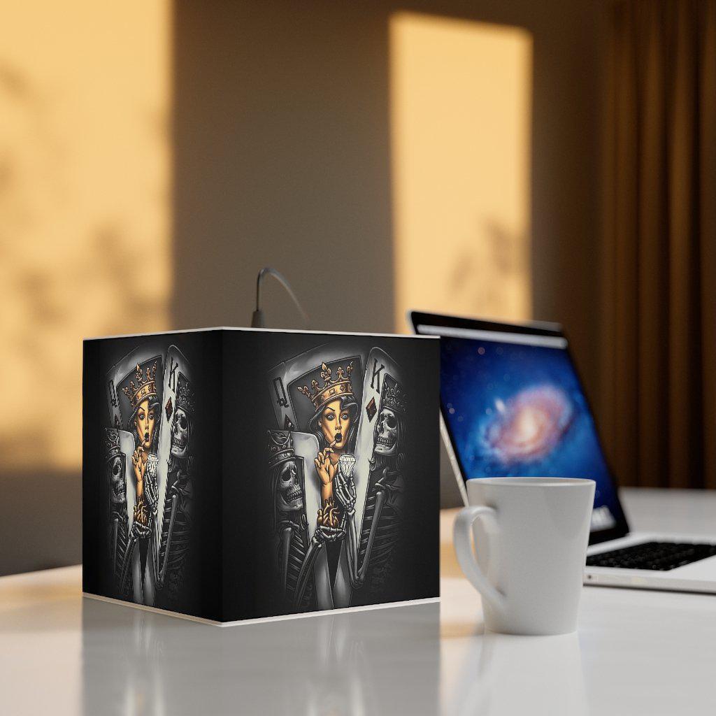 black-skull-lamp