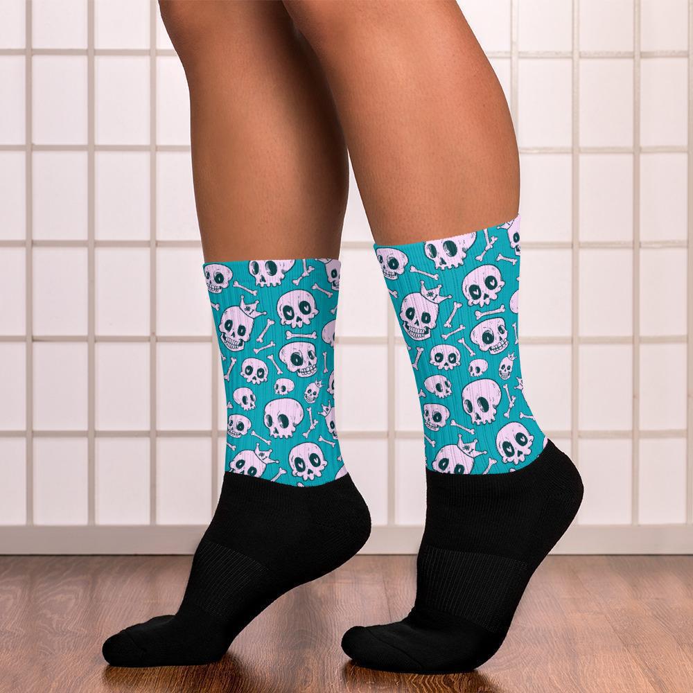 blue-skull-socks