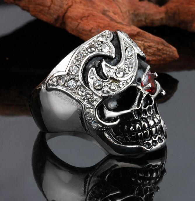 Diamond Eye Ring | Skull Action