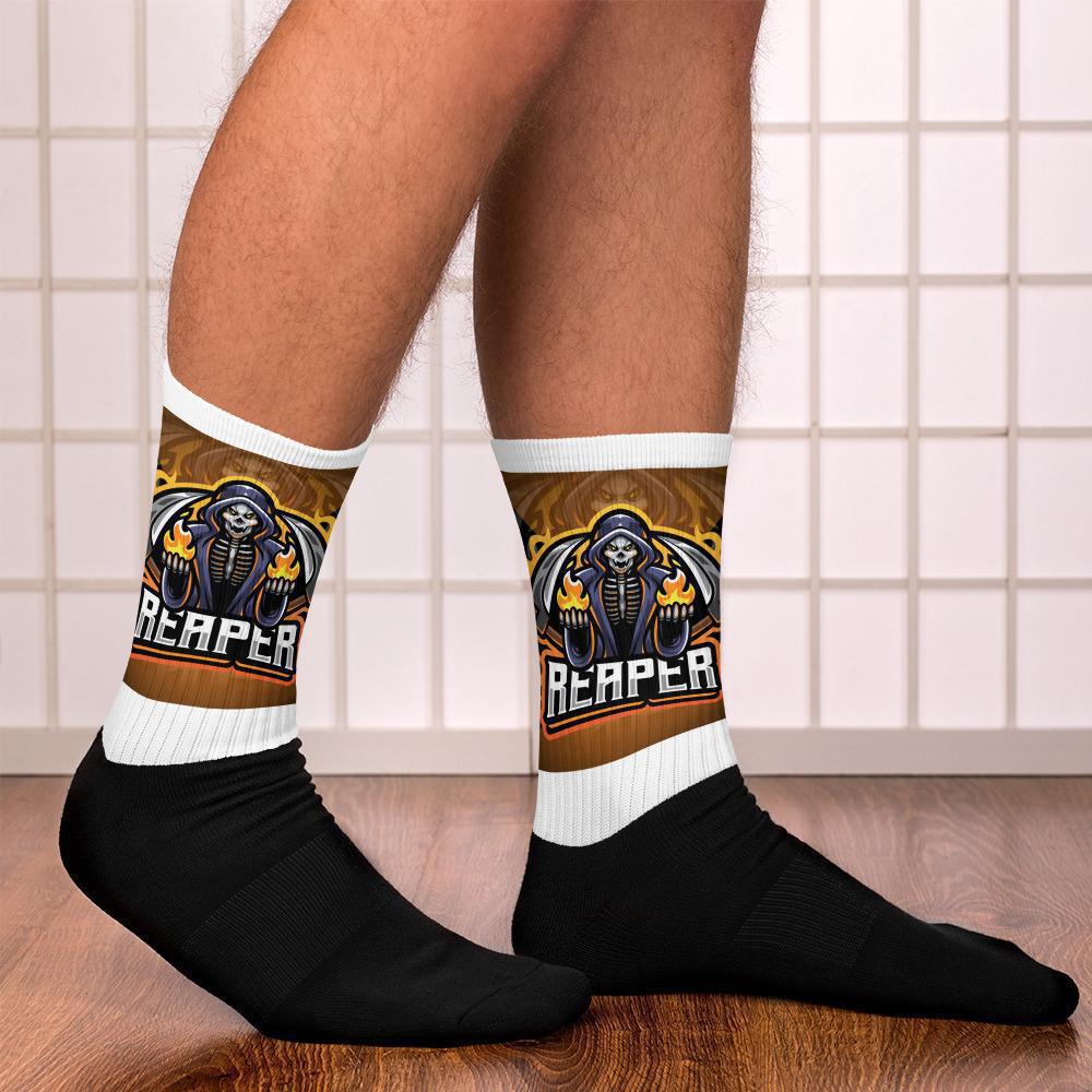 evil-angel-skull-socks-design