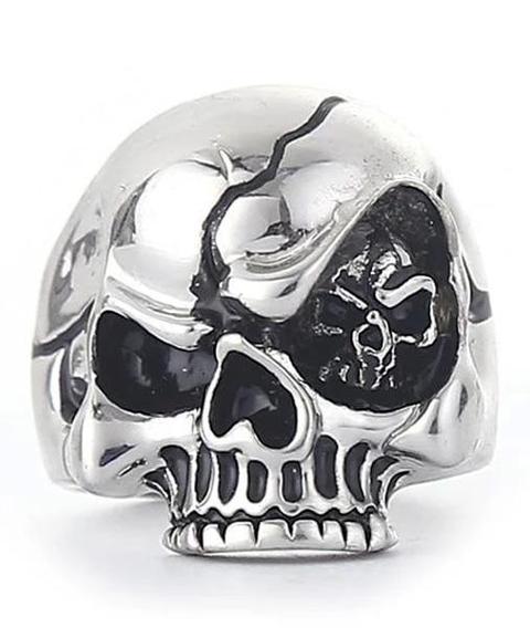 evil skull ring