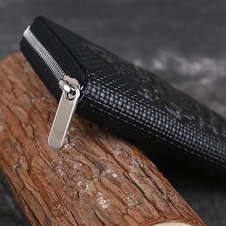 Gothic Leather Wallet | Skull Action