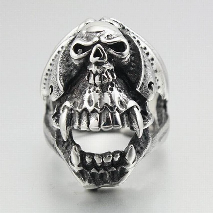 Gothic Ring Design | Skull Action