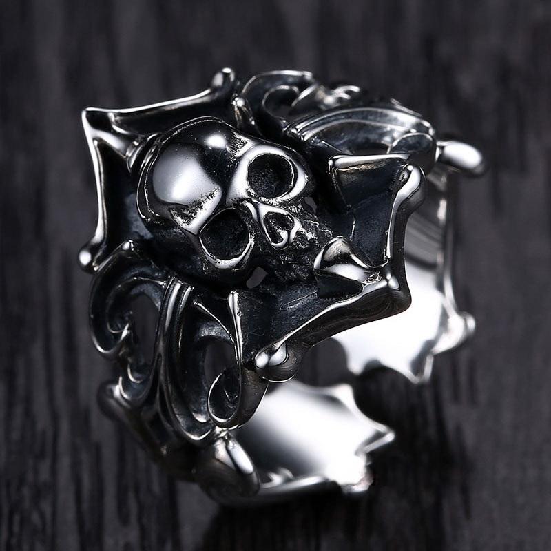 Gothic Sterling Silver Ring | Skull Action