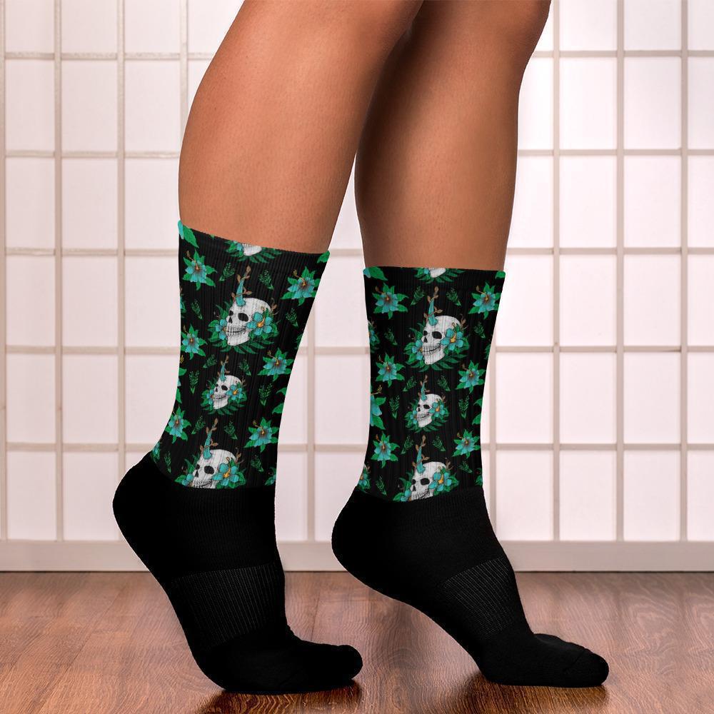 green-and-black-skull-socks-men