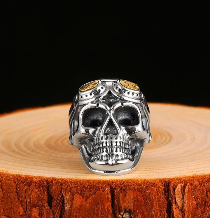 Aviator skull ring