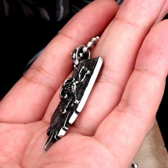 Pirate Skull And Crossbones Necklace | Skull Action
