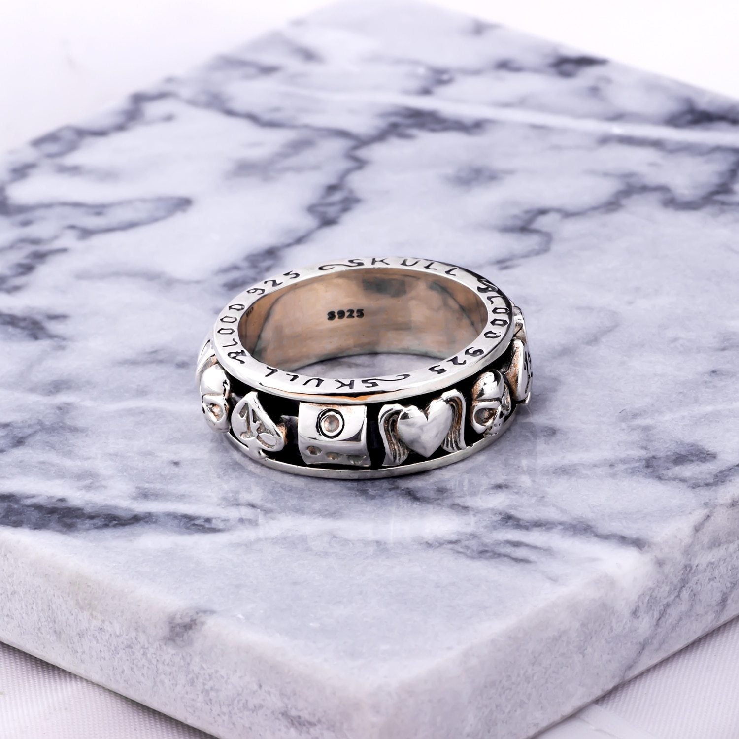 Poker Full Ring | Skull Action