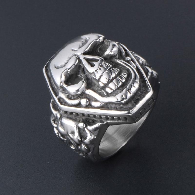 Retro Punk Ring | Skull Action
