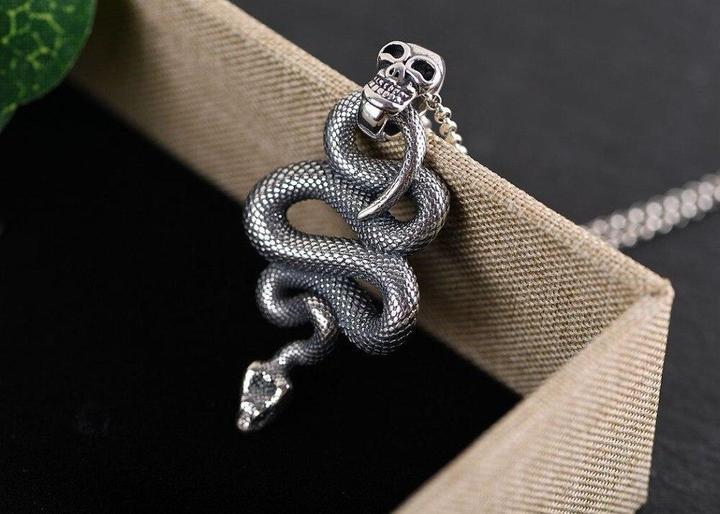 Skull Necklace Snake | Skull Action