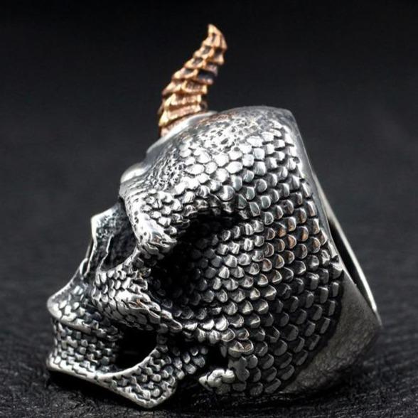 Skull Ring With Horn | Skull Action
