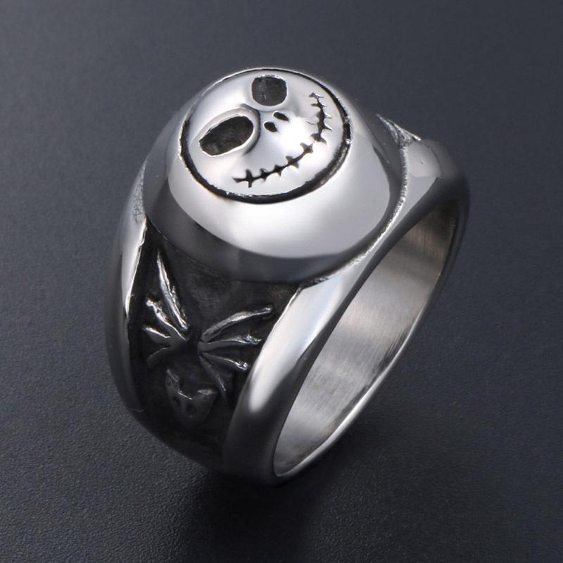 Skull With Ring | Skull Action