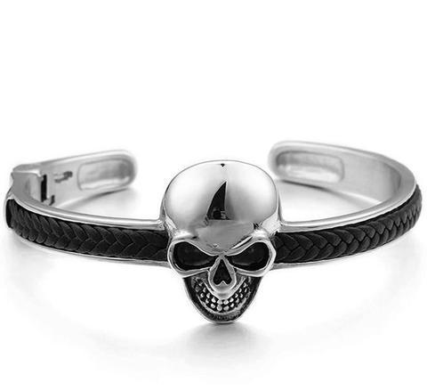 black-skull-bracelet