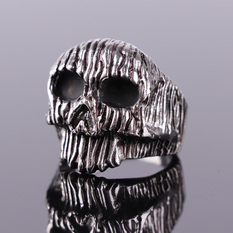 Carved Skull Ring | Skull Action