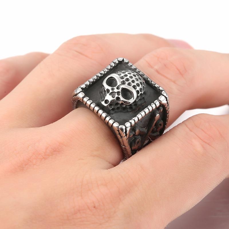 Crossbones Ring | Skull Action