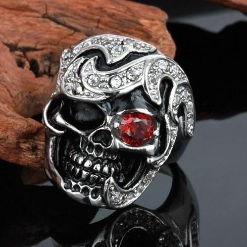 Diamond Eye Ring | Skull Action