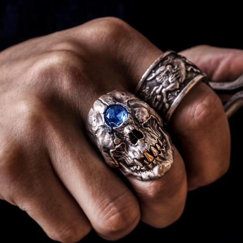 Gothic Eye Ring | Skull Action