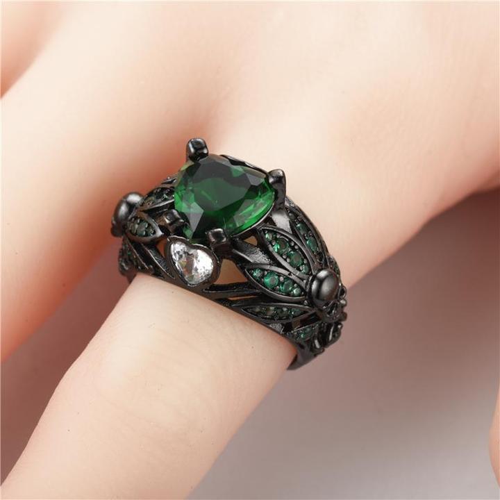 Gothic Ruby Ring | Skull Ring