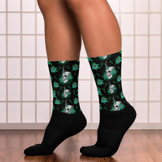 green-and-black-skull-socks