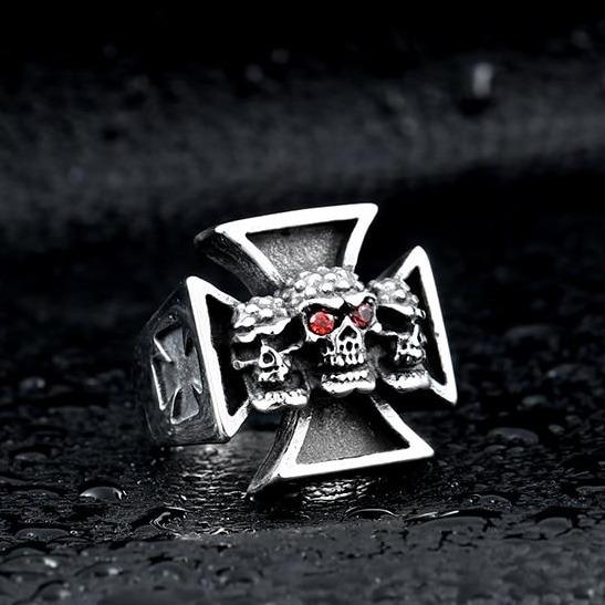 Maltese Cross Signet Ring | Skull Action