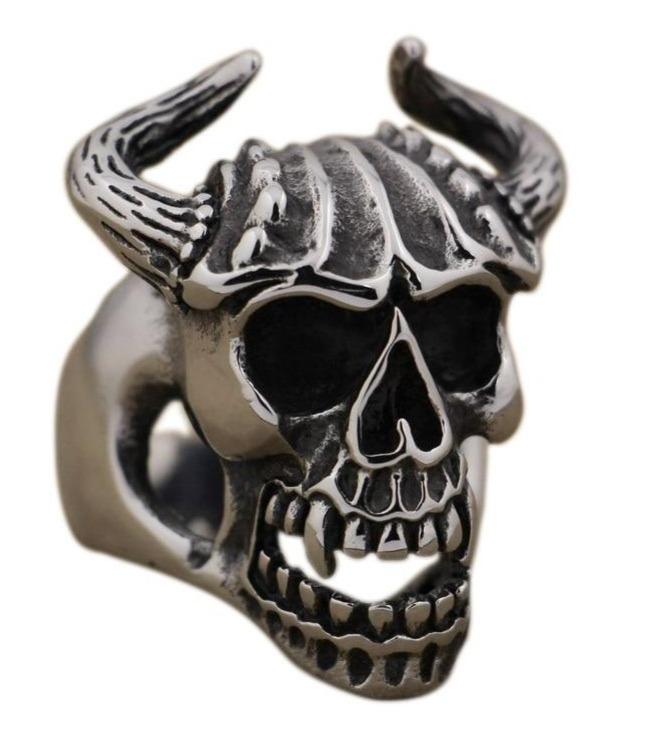 skull-ring-horned-chief