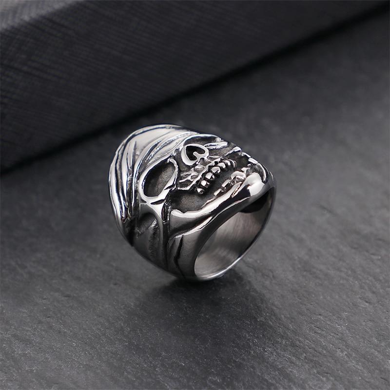 Sparkly Skull Ring | Skull Action