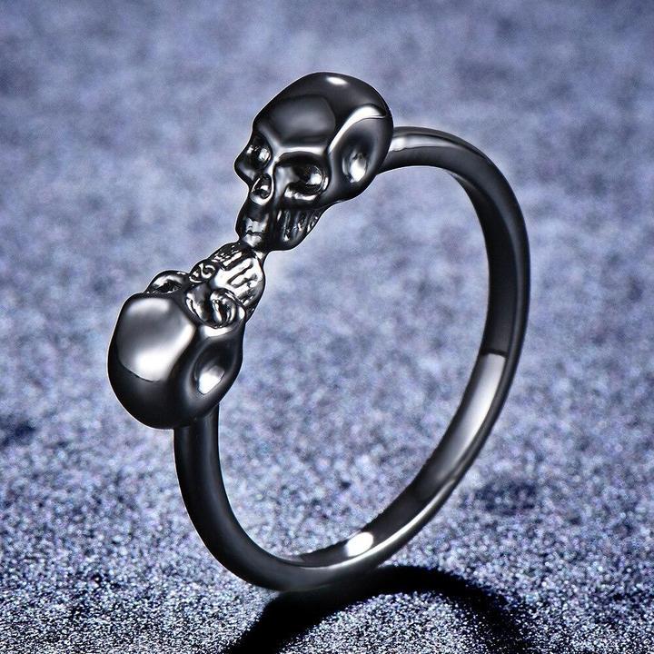 Twin Skull Ring | Skull Action